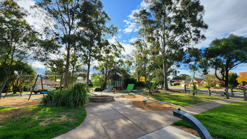 Glenmore Park - Lily White Real Estate